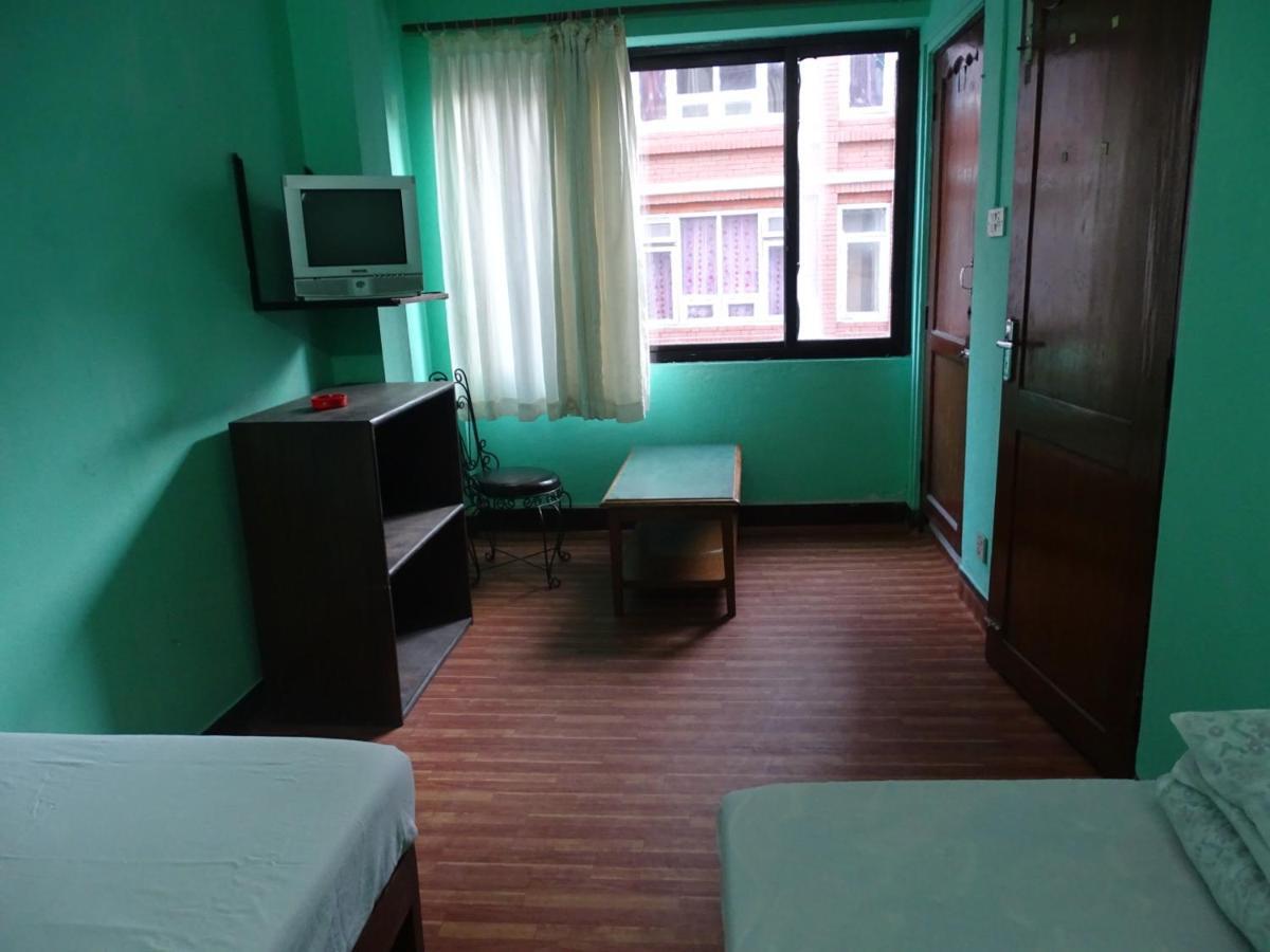 Green House Lodge Катманду Экстерьер фото