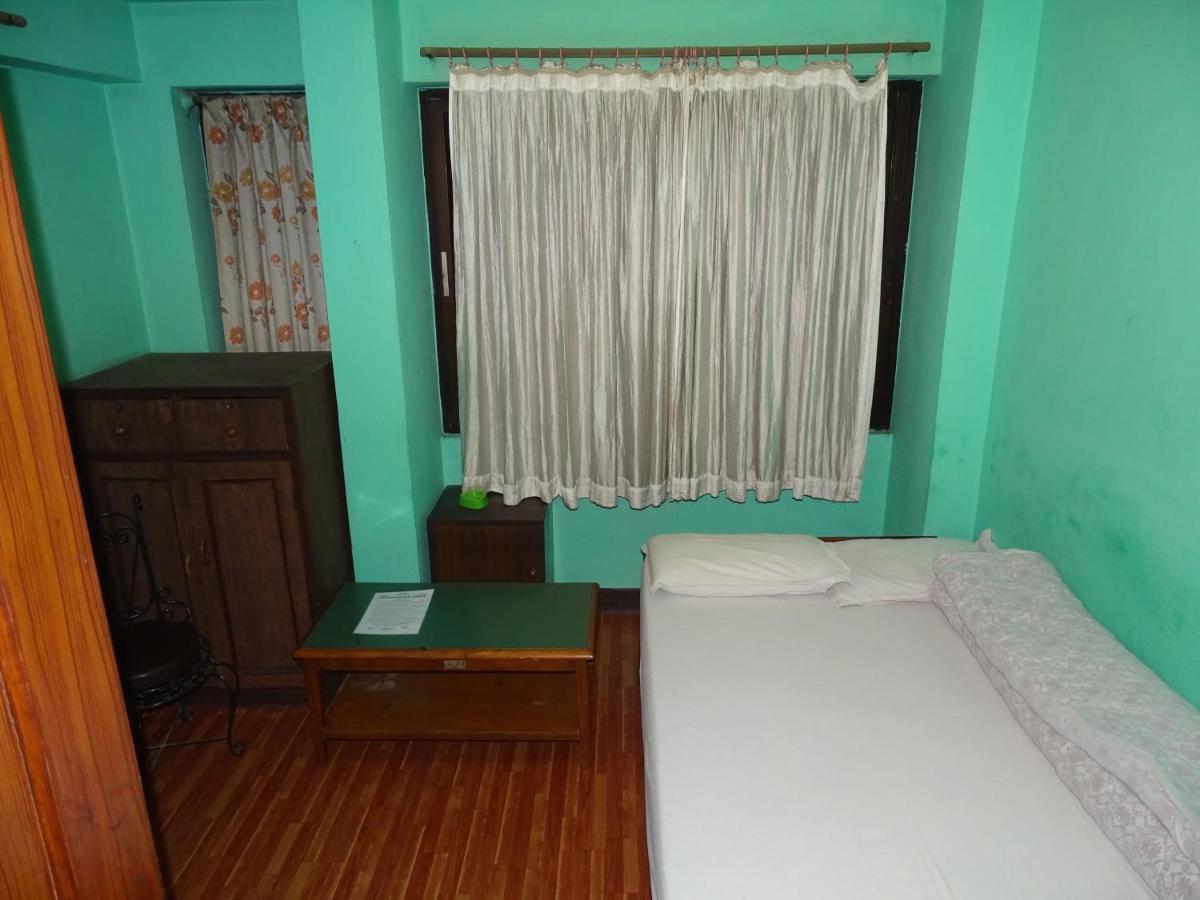 Green House Lodge Катманду Экстерьер фото