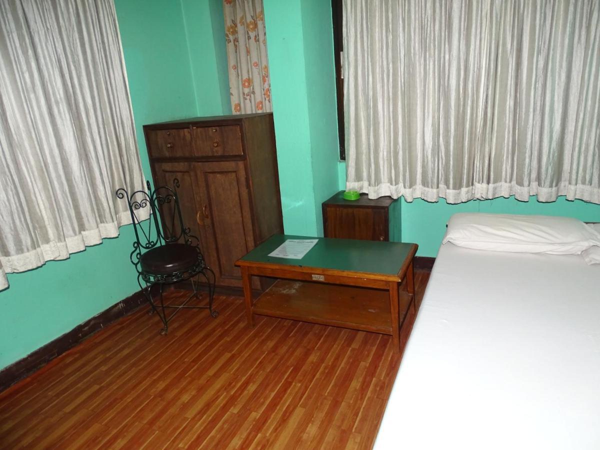 Green House Lodge Катманду Экстерьер фото