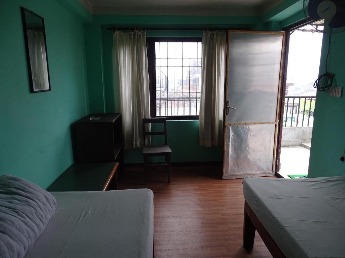 Green House Lodge Катманду Экстерьер фото